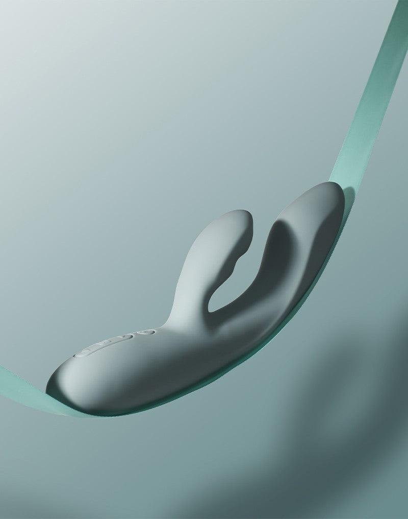 Svakom - Chika - Verwarmende Rabbit Vibrator - Tarzan Vibrator - Met App Control - Lichtgrijs-Erotiekvoordeel.nl