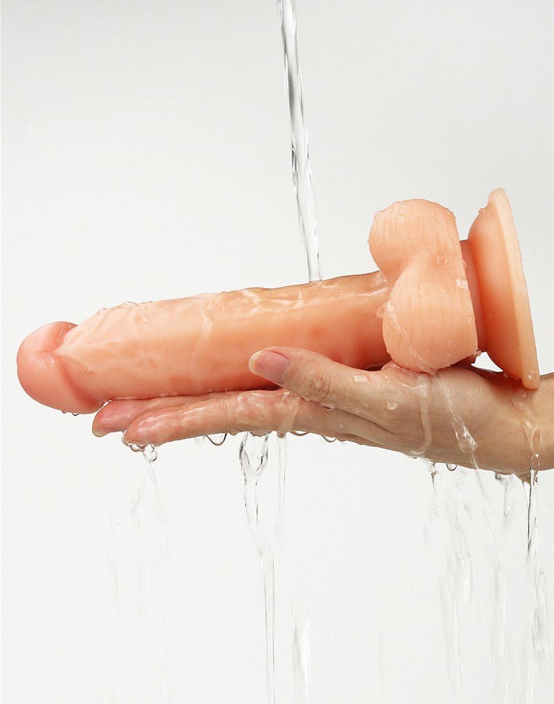 Lovetoy Easy Strap-on Set met dildo van 19 cm met balzak - blanke huidskleur - Erotiekvoordeel.nl